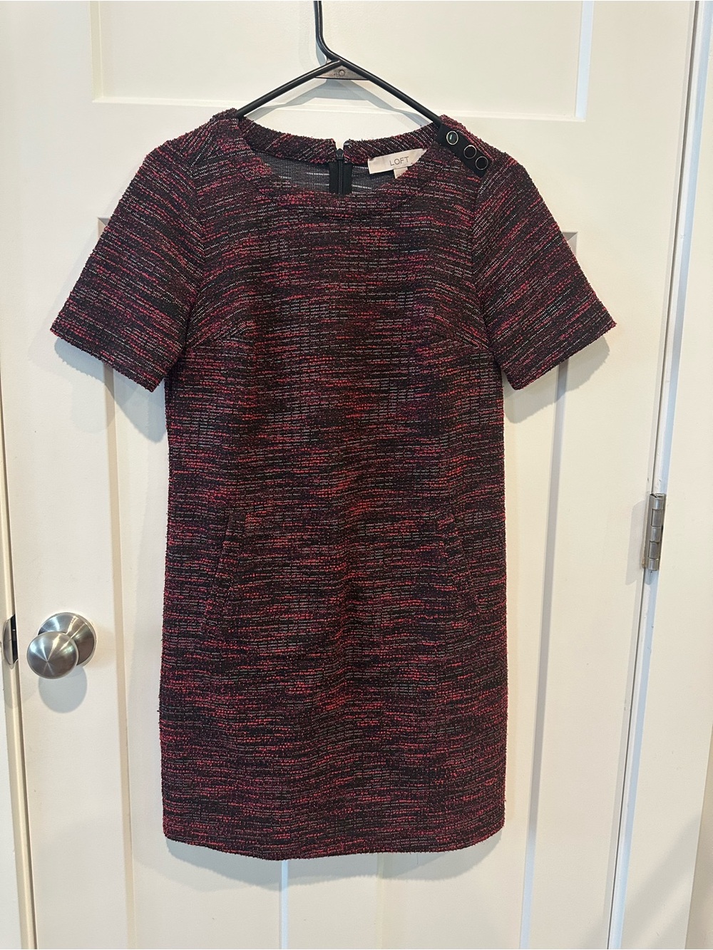 LOFT Short Sleeve Tweed Shift Dress in Burgundy and Black Blend